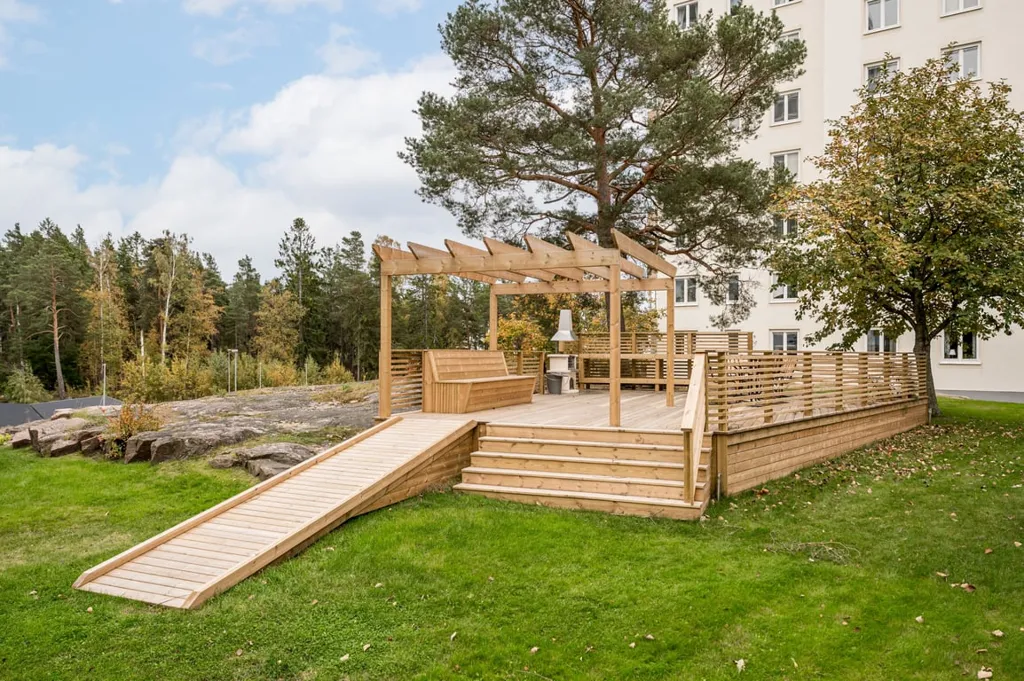 Jardin - Well-Planned Flat with Glazed Balcony in Skoghall