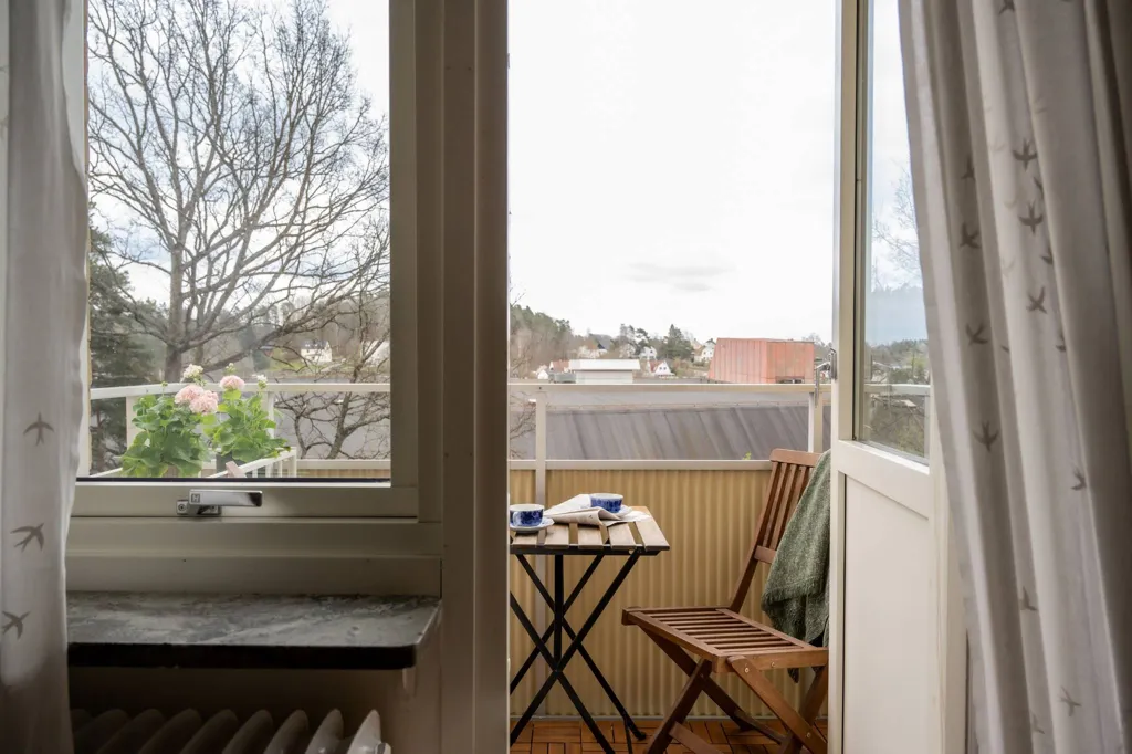 Rõdu - Apartment with South-Facing Balcony in Borås