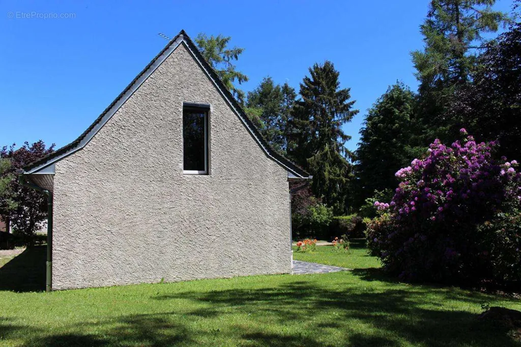 Extérieur - Longère avec Grand Jardin à Lanobre
