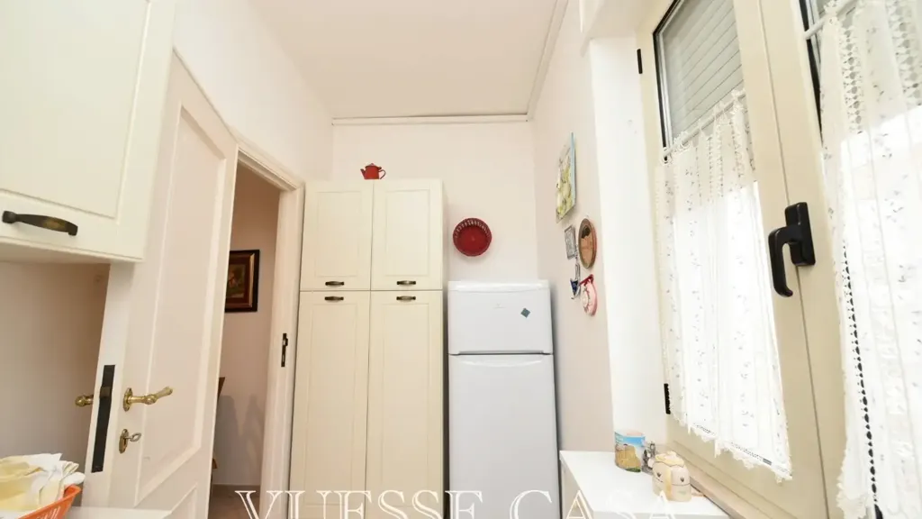 Cucina - Modernised Apartment with Balconies in Nuoro
