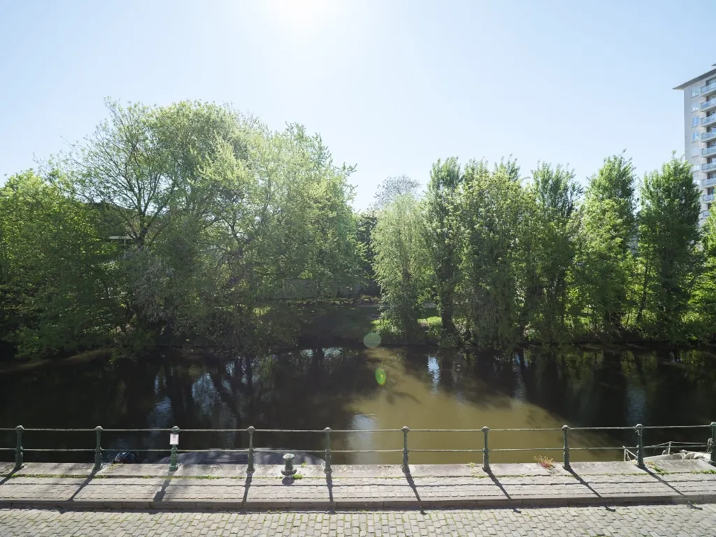 Renovated Townhouse with Water View in Gent Centre