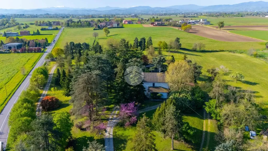 Õhuvaade - Villa with Pool near Parma