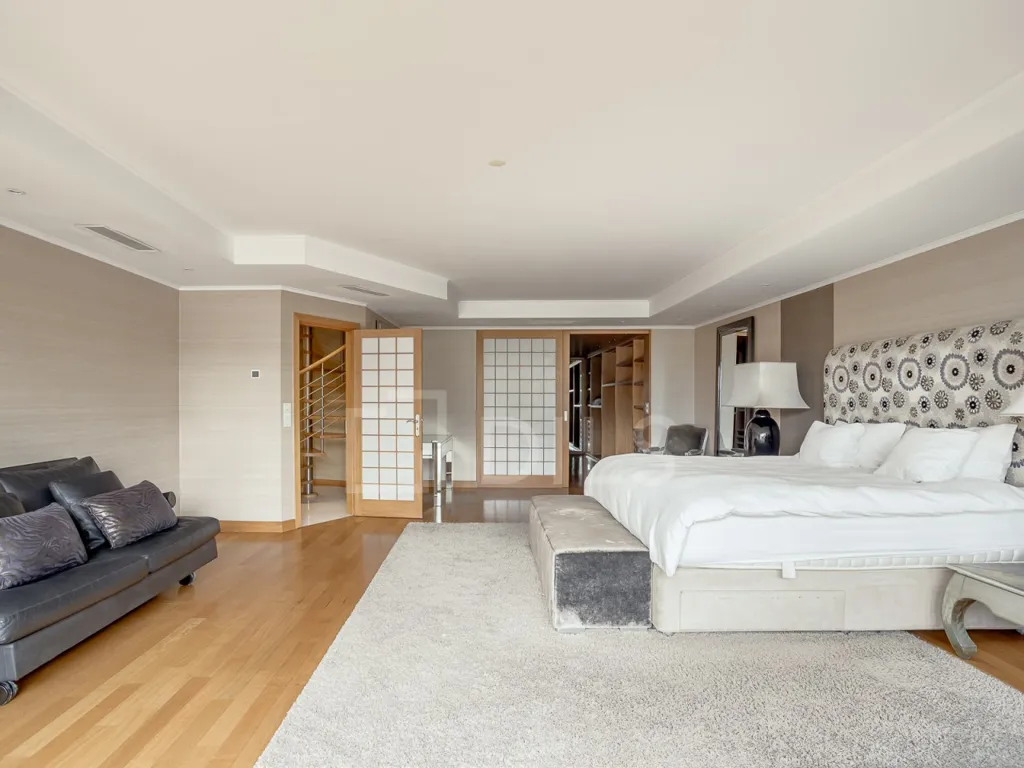 Magamistoad - Duplex Apartment with River View in Algés
