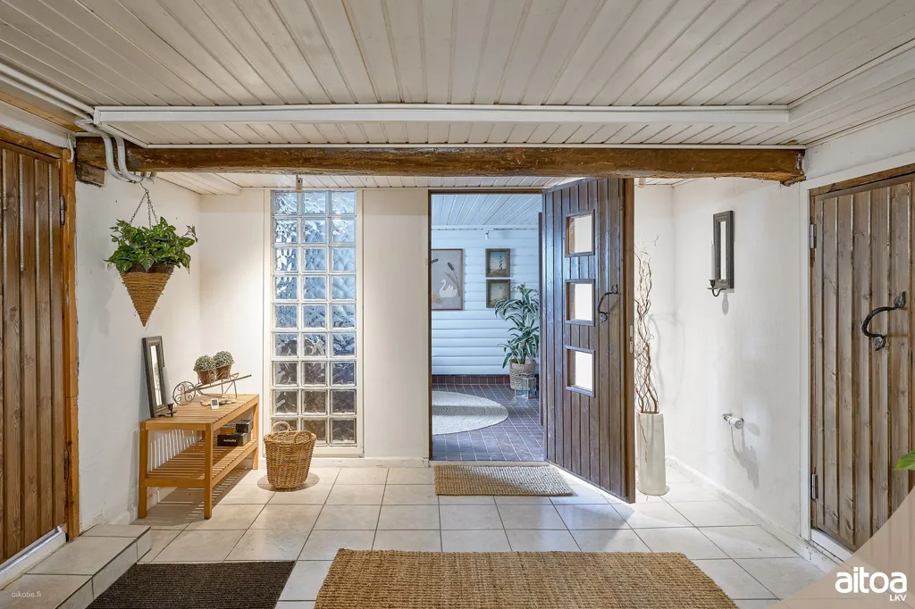 Entrée - Renovated House with Sauna in Helsinki