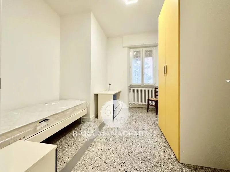 Magamistoad - Centralised Apartment with Four Balconies in Ancona