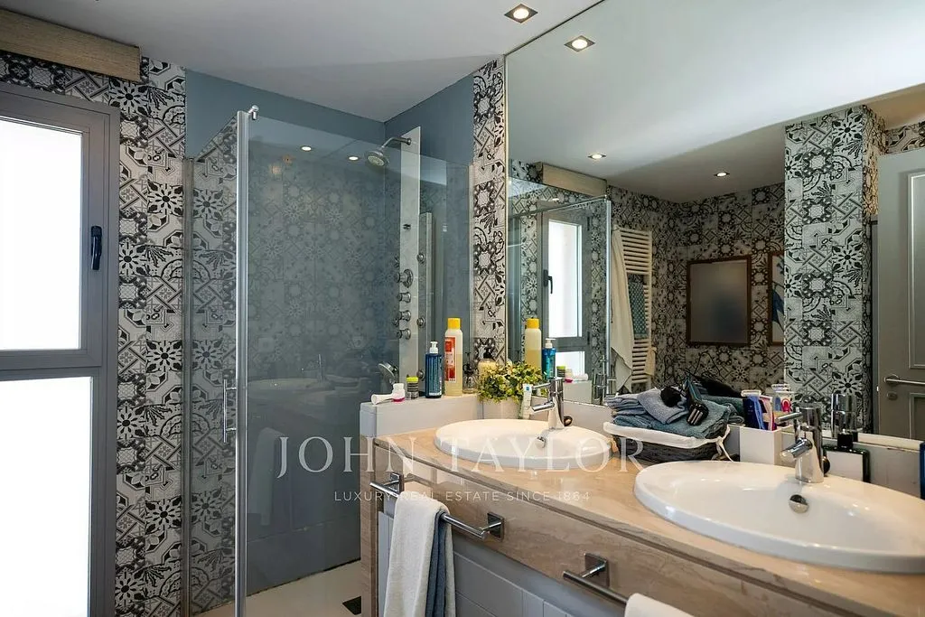 Vannitoad - Luxury House with Private Garden in Boadilla del Monte
