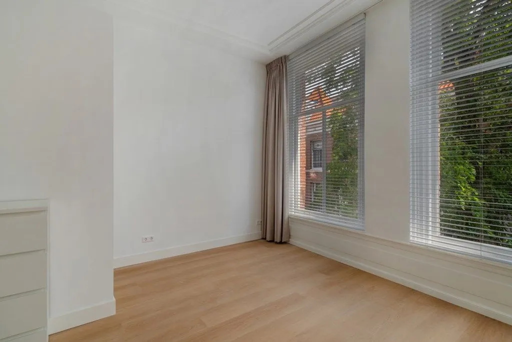 Chambres - Renovated Apartment with Balcony in The Hague