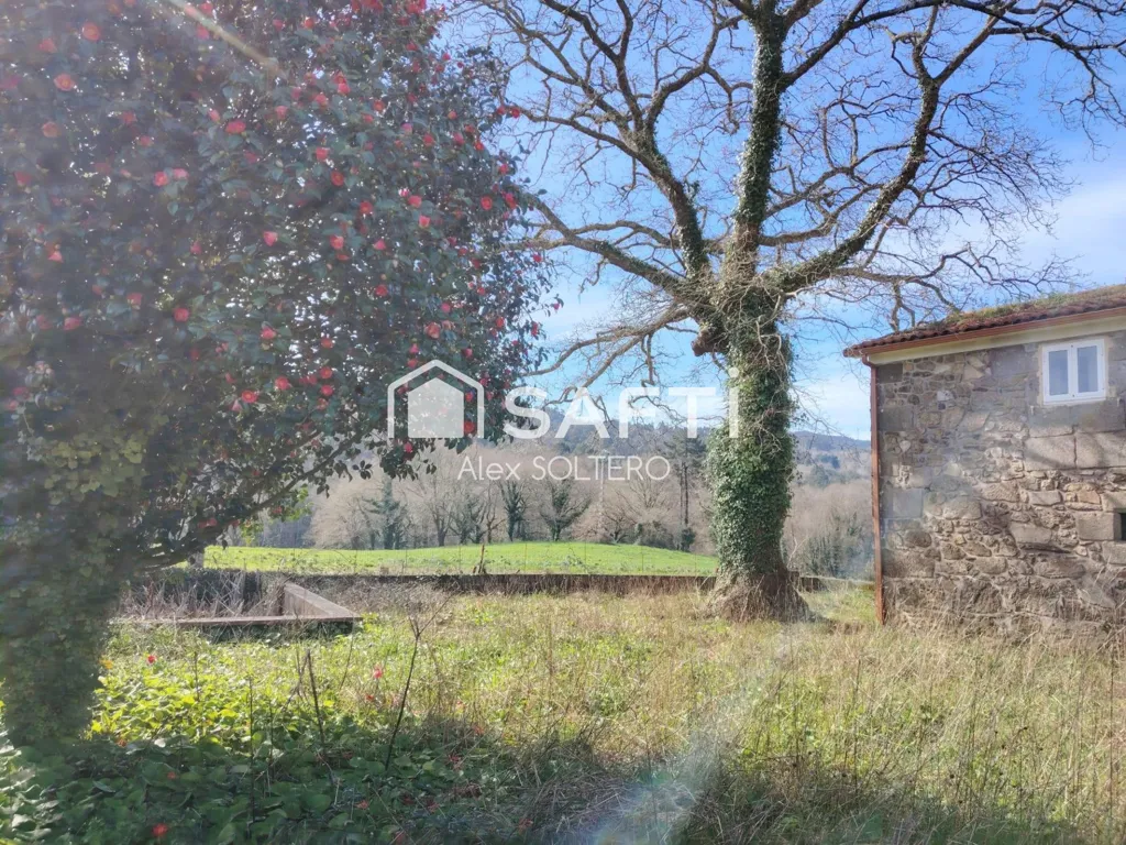 Jardin - Stone House with Large Plot in Negreira