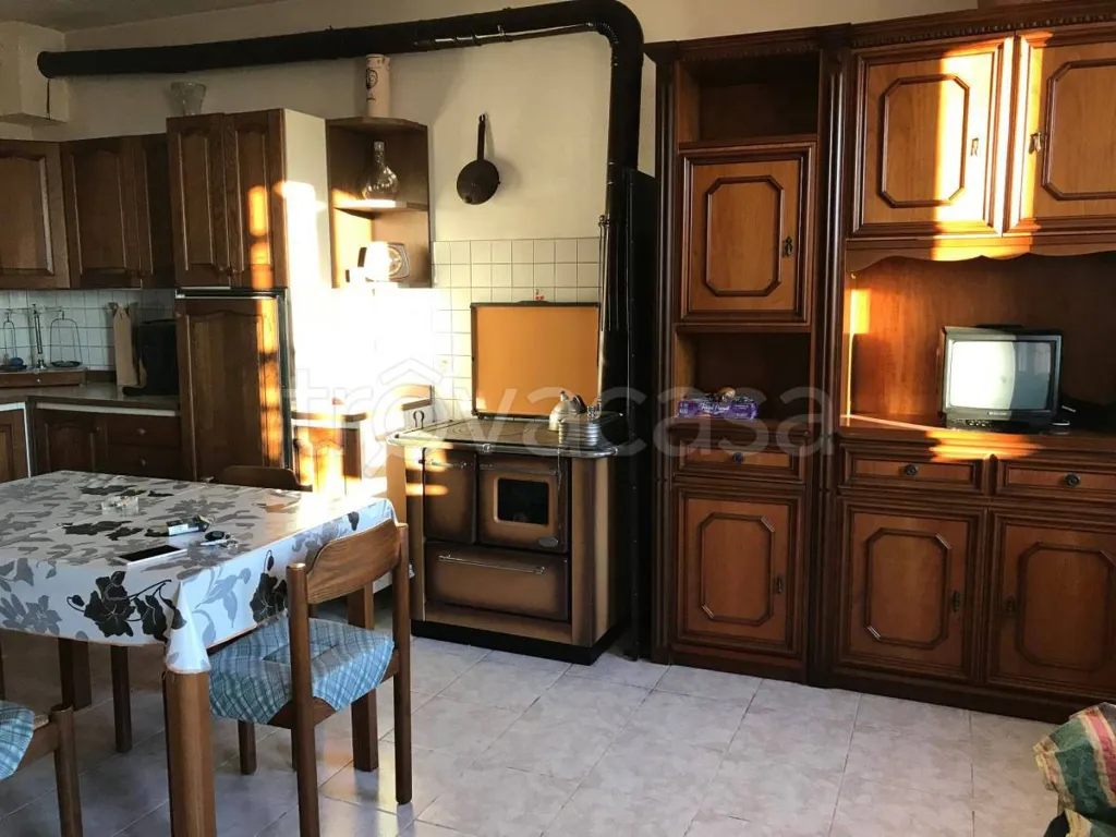 Cuisine - Rustic Villa with Garden in Arguello