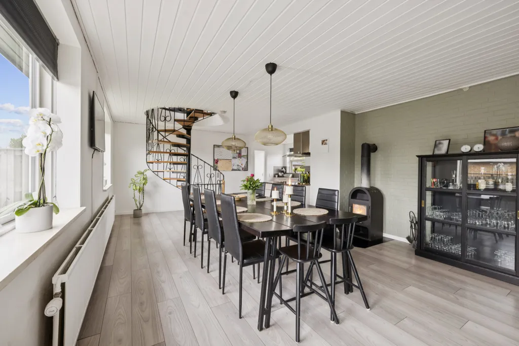 Salle à manger - Villa with Terrace in Rosilde, Nyborg