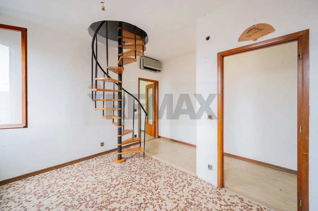 Toad - Spacious Apartment with Panoramic View in Guastalla Centre