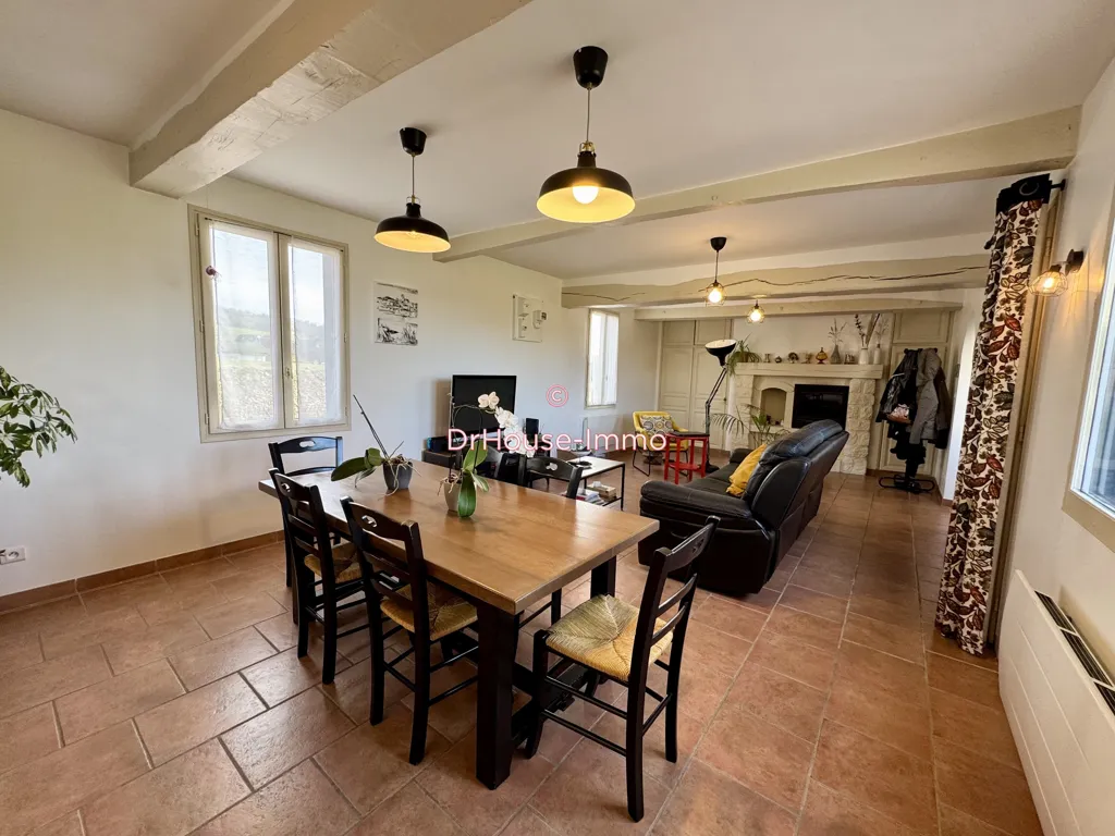 Söögituba - Spacious House with Valley View in Saint-Vaast-D'Équiqueville