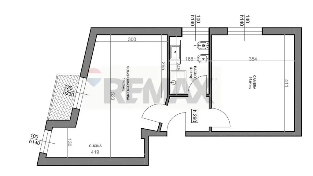 Plan - Rear-Facing Flat with Balcony in Milan