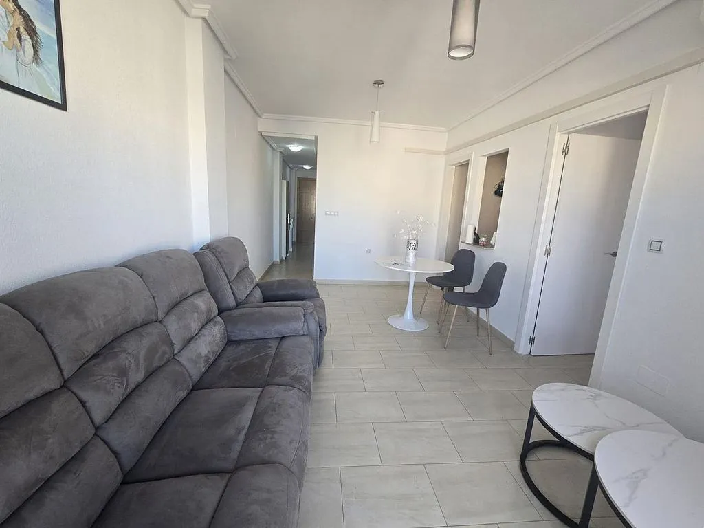 Séjour - Modern Flat with Balcony in Torrevieja Centre