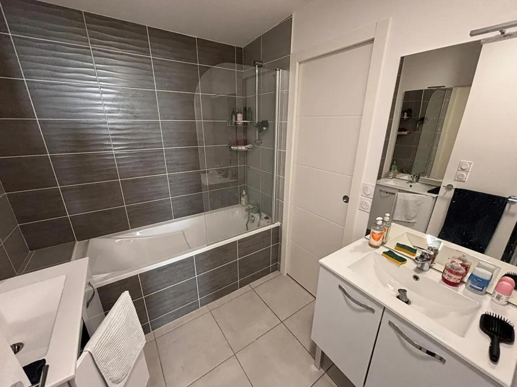 Salles de bain - Chambre en Colocation Meublée à Rezé