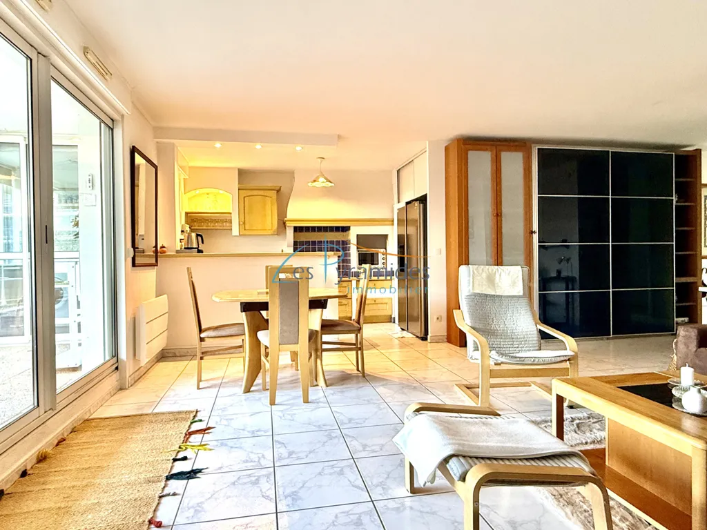 Séjour - Appartement avec Terrasse et Garage à La Grande Motte