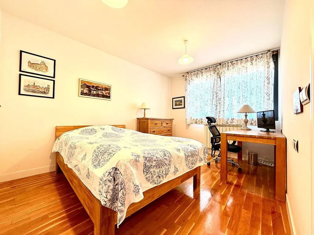 Bedrooms - Terraced Semi-Detached House in Aranguren