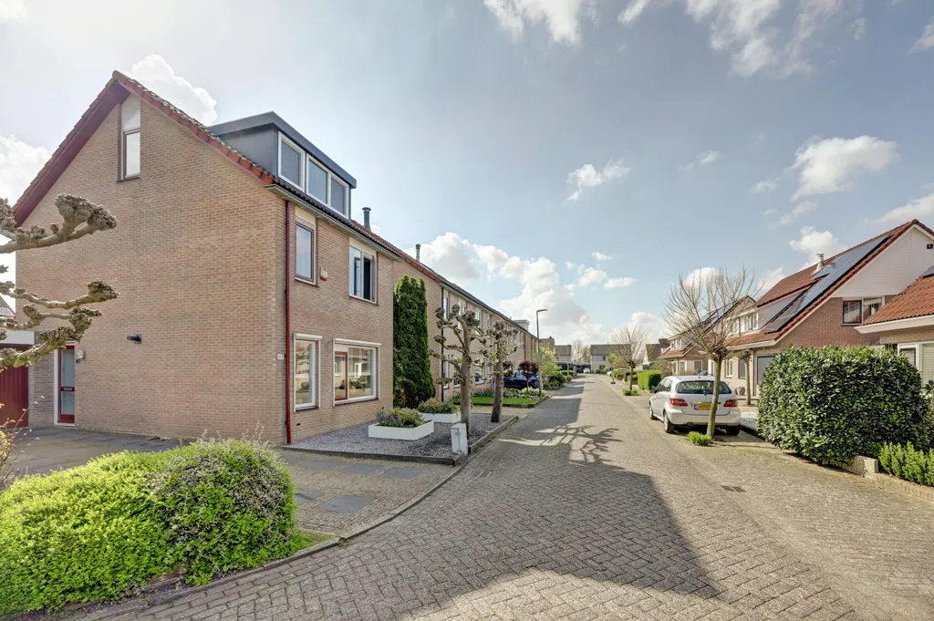 Välivaade - Detached House with Garden in De Landmaten