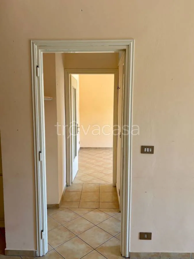 Entrée - Modernised 2-Bed Flat with Balcony in Pinerolo