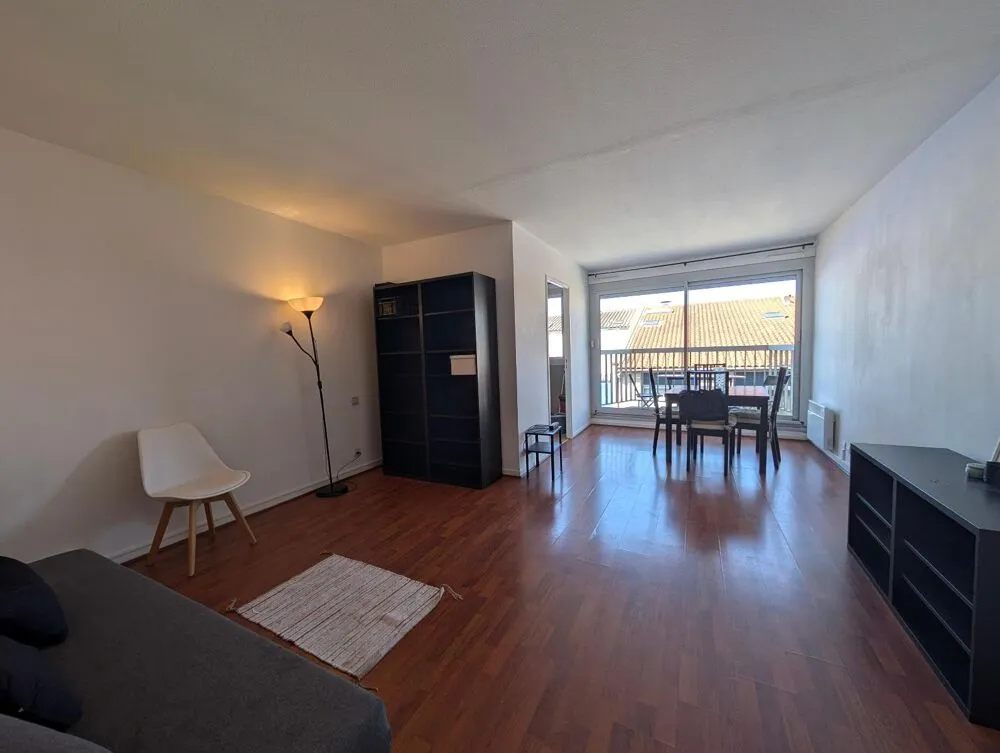 Séjour - Appartement Meublé avec Balcon à Saint-Aubin
