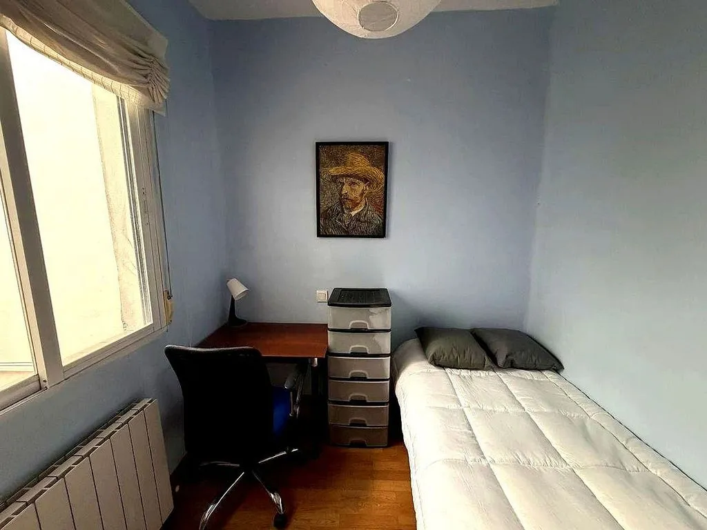 Modern Flat with Balcony in Argüelles, Madrid
