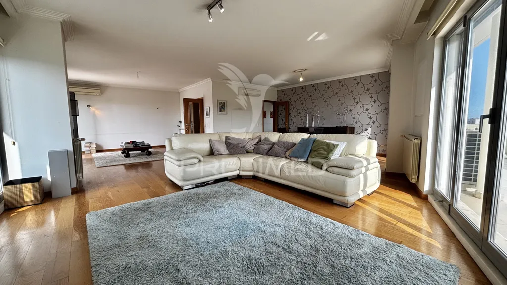 Elutuba - Penthouse with Panoramic View in São Domingos de Benfica
