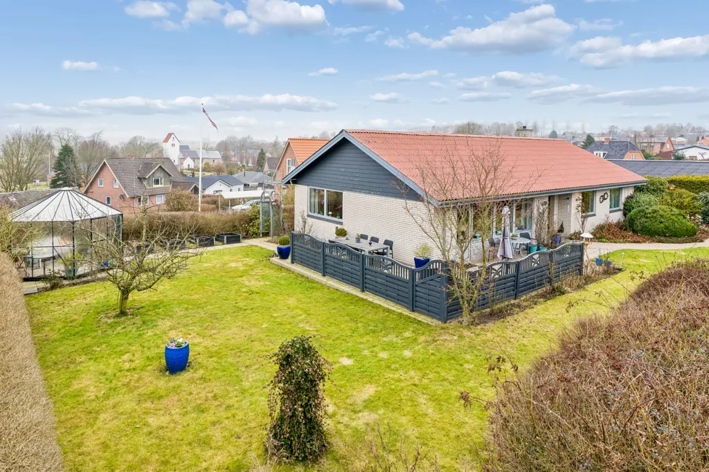 Vista aerea - Estate Villa with Lake View in Rødding