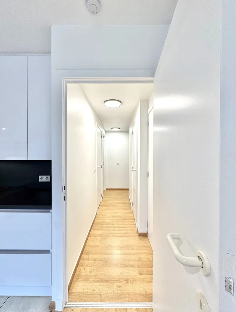 Esik - Renovated Flat with Lift in Waregem Centre