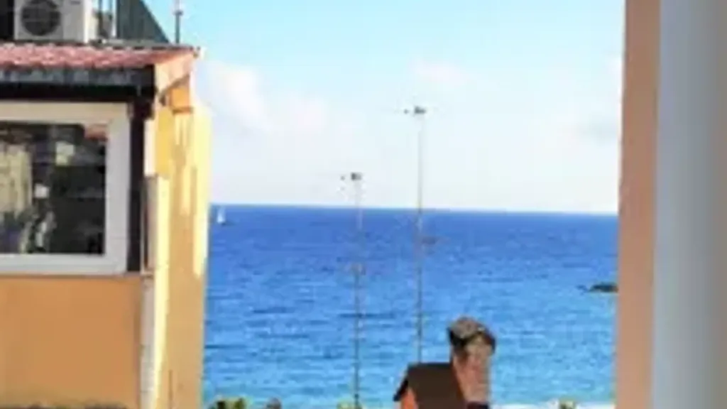 Balcon - Apartment with Sea View in Central Varazze