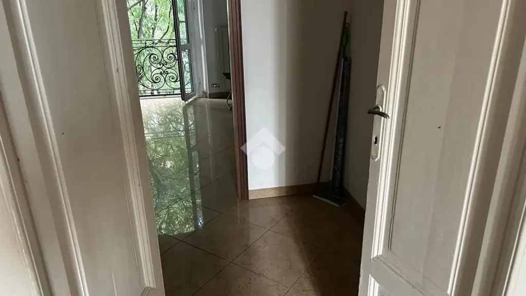 hallway_entrance
