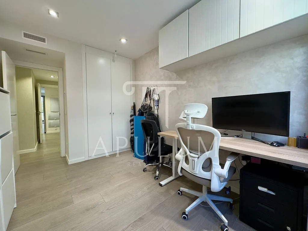 Bureau - Apartment with Pool and Terrace in Los Valles