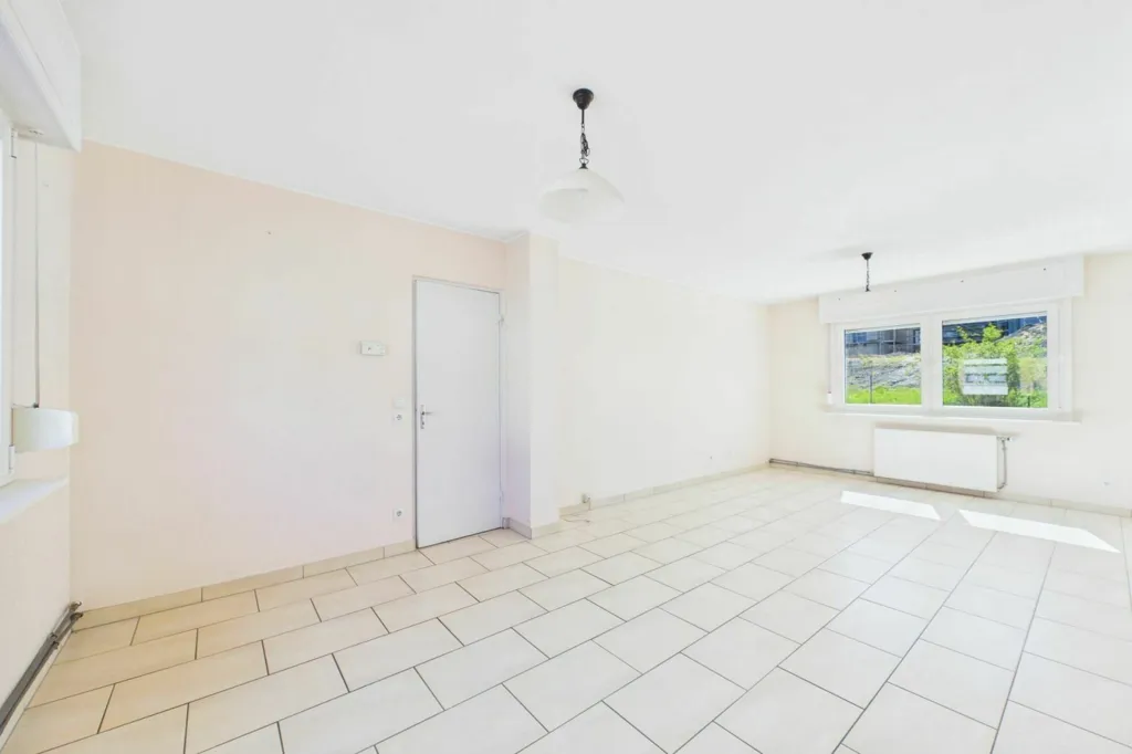 Toad - Terraced House with Garden in Junglinster