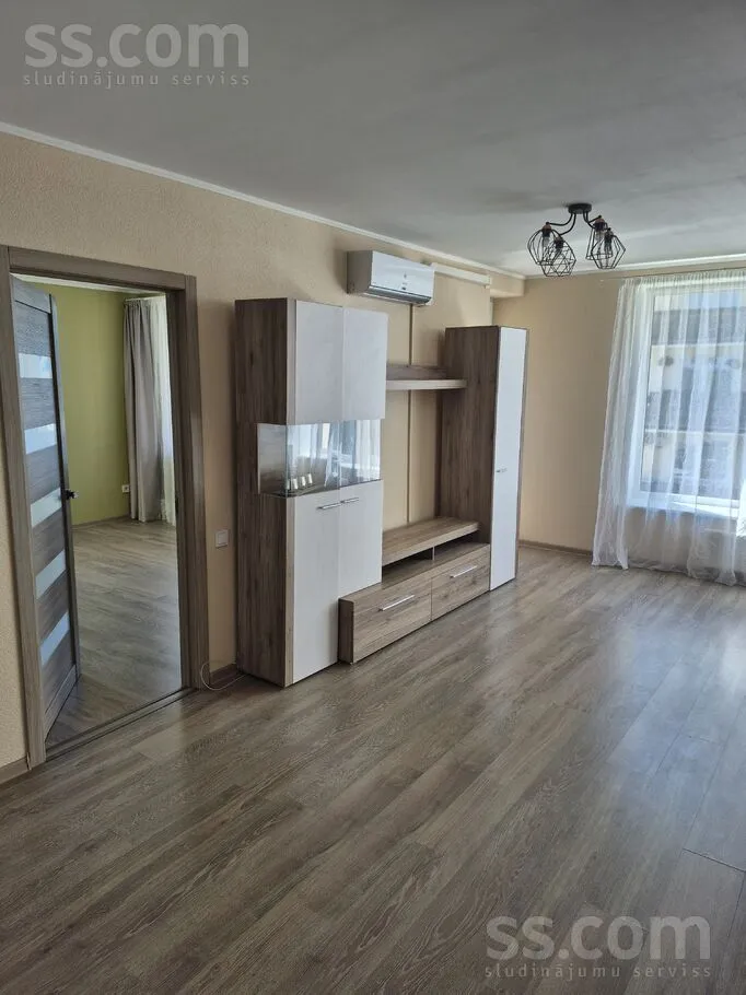 Elutuba - Bright 2-Bedroom Flat with Balcony in Salaspils
