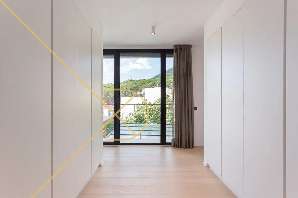 Entrée - Contemporary Adjoined House with Pool in Sarrià