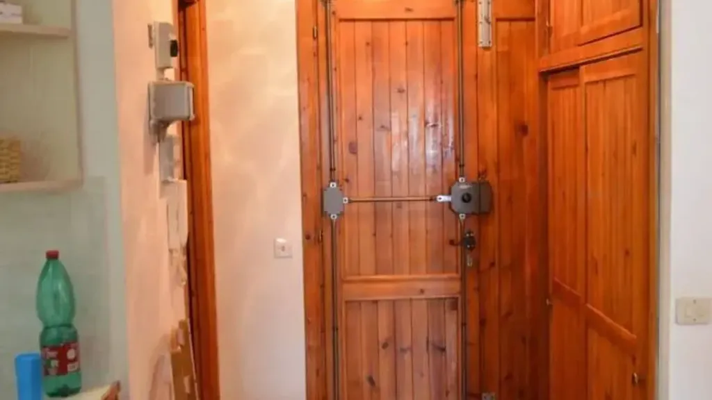 Esik - Ground Floor Apartment with Fireplace in Ovindoli