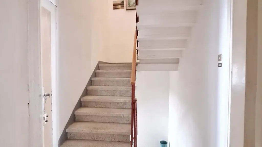 Toad - Restoration-Ready Apartment with Garden in Rovigo