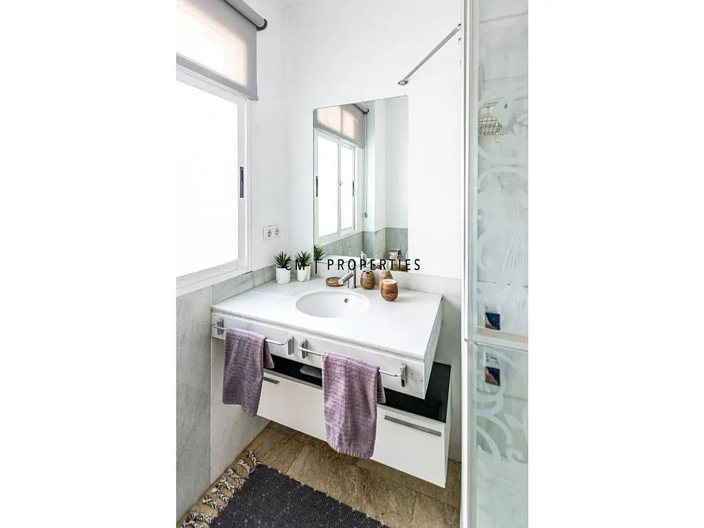 Salles de bain - Duplex with Terrace in Exposició, Valencia