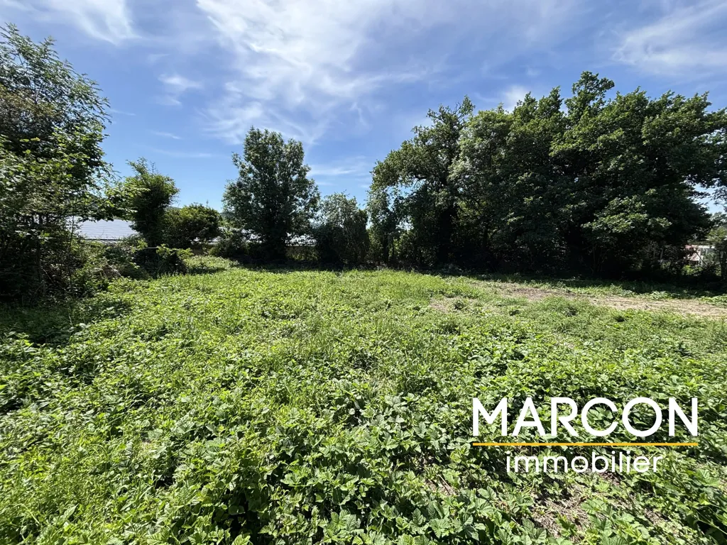 Aed - Rustic Farmhouse with Garden near Aubusson