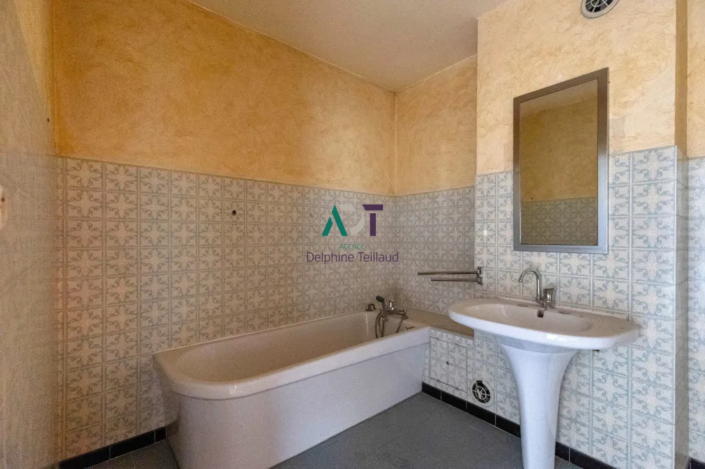 Vannitoad - Charming 4-Bed Flat with Garden in Haut-Meylan