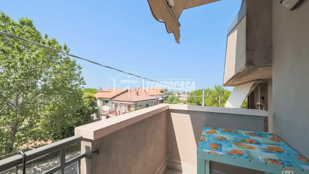 Rõdu - Spacious Triplex with Terrace in Coriano