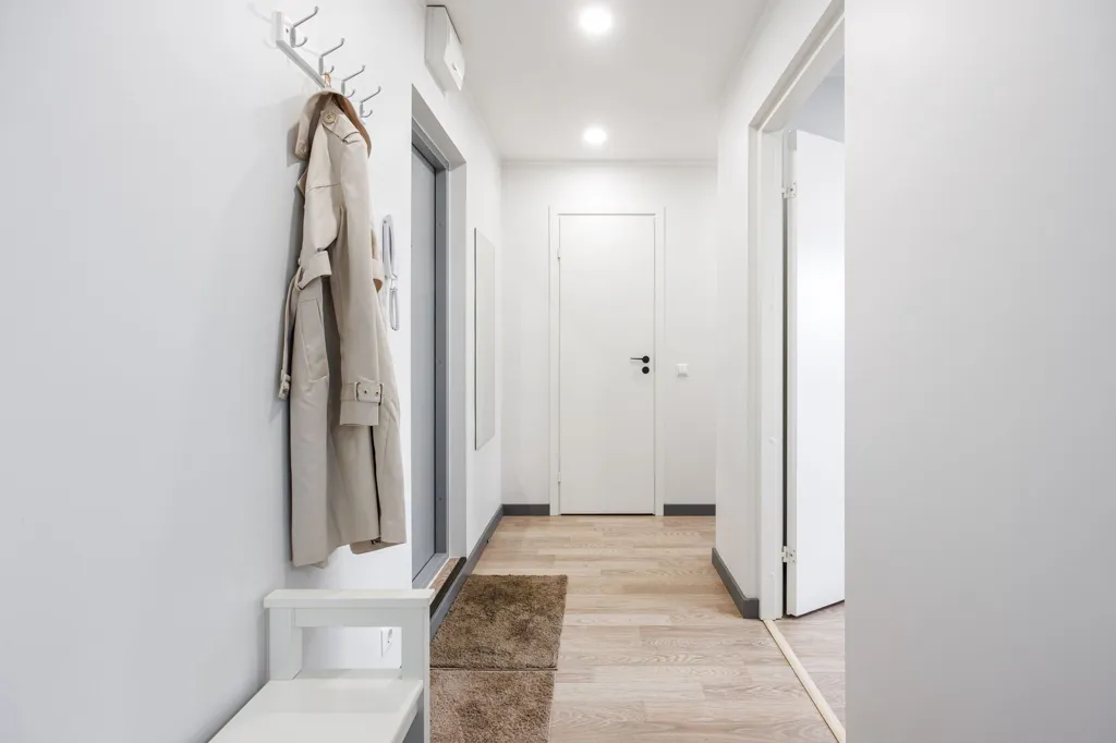 hallway_entrance
