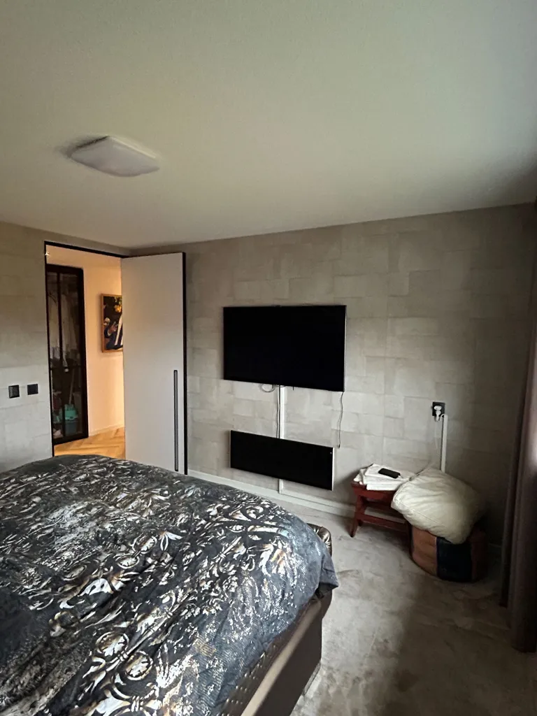 Magamistoad - 3-Bedroom Apartment with High Ceilings in Almere