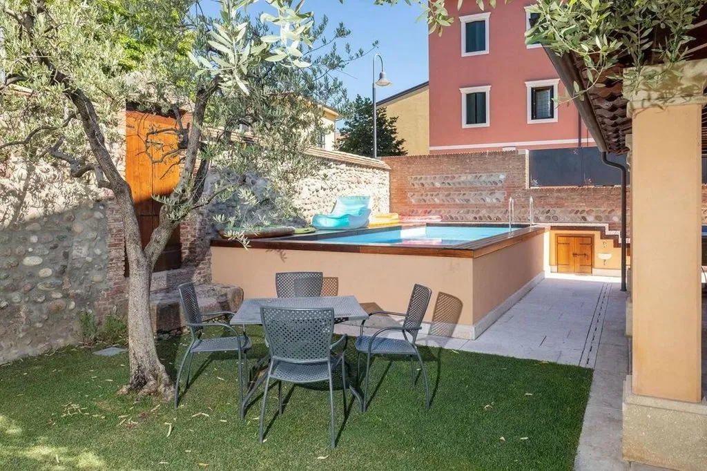Piscine - Luxury House with Pool in Bussolengo