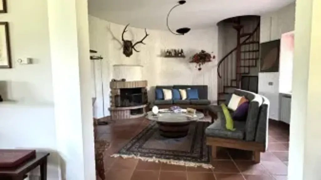 Soggiorno - Villa with Vineyard Garden in Rivanazzano