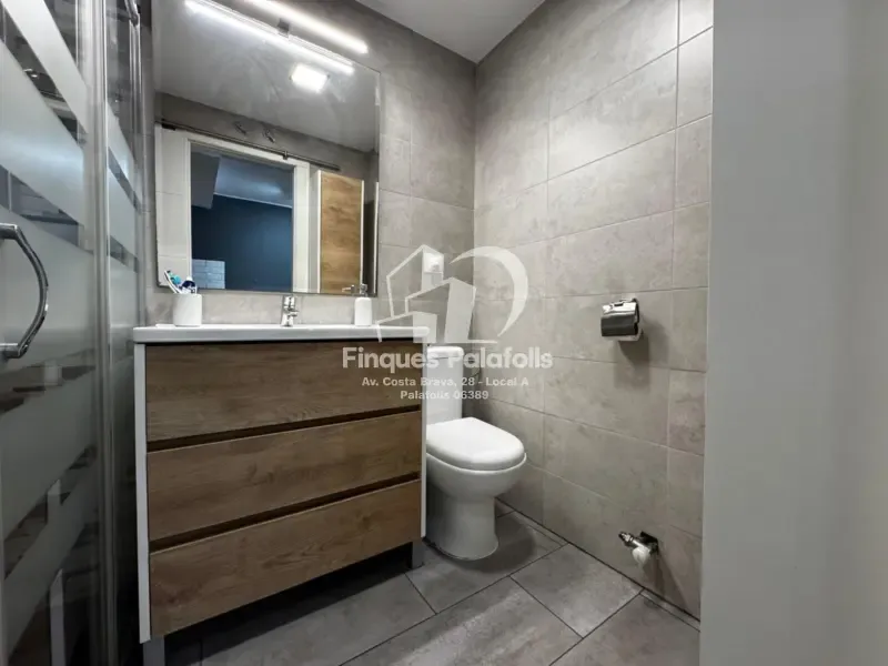 Salles de bain - Modernised Apartment with Balcony in Blanes