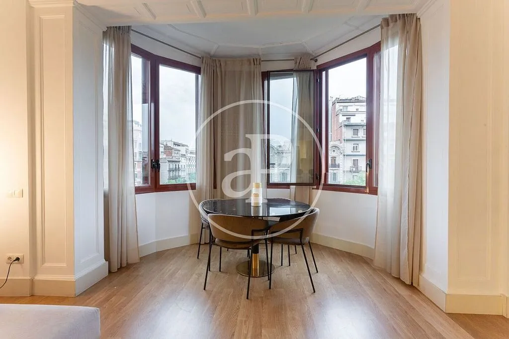 Salle à manger - Modernist Flat with Balcony in La Dreta de l'Eixample