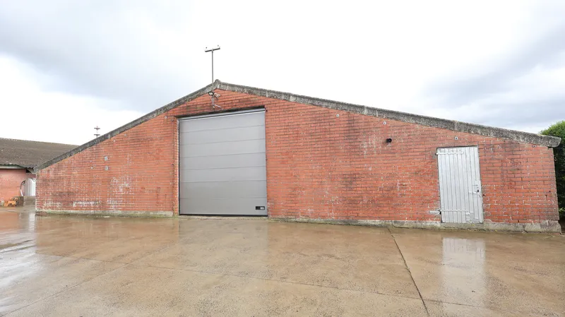 Garaaž - Commercial Storage Unit near E17 in Lichtervelde