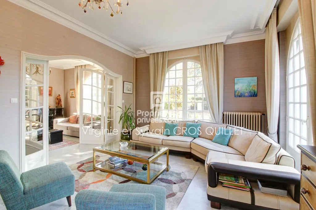 Séjour - Villa Classique avec 7 Chambres à Bourg Saint Bernard