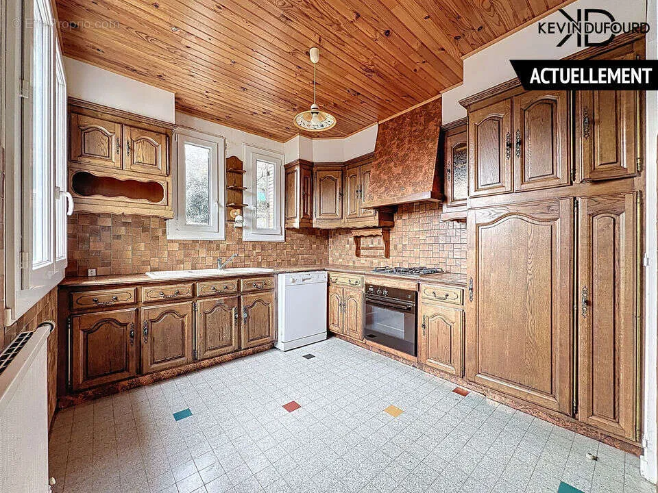 Cuisine - Maison Spacieuse avec Terrain à Ucel