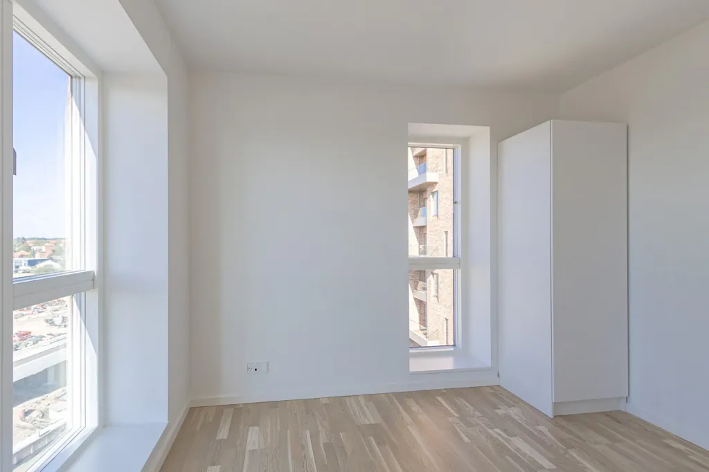 Stanze - Four-Room Apartment with Balcony in Hillerød